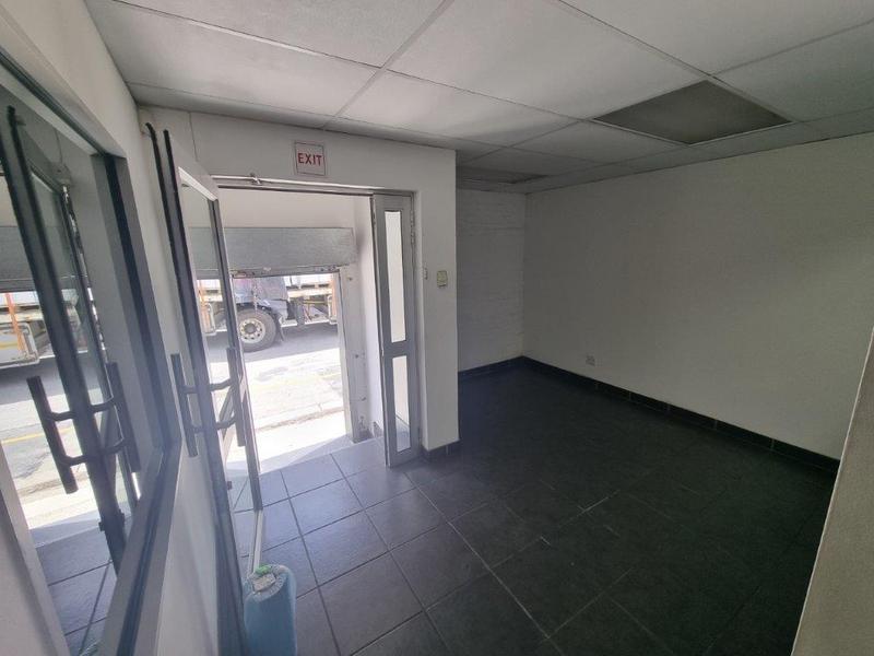 To Let commercial Property for Rent in North End Eastern Cape